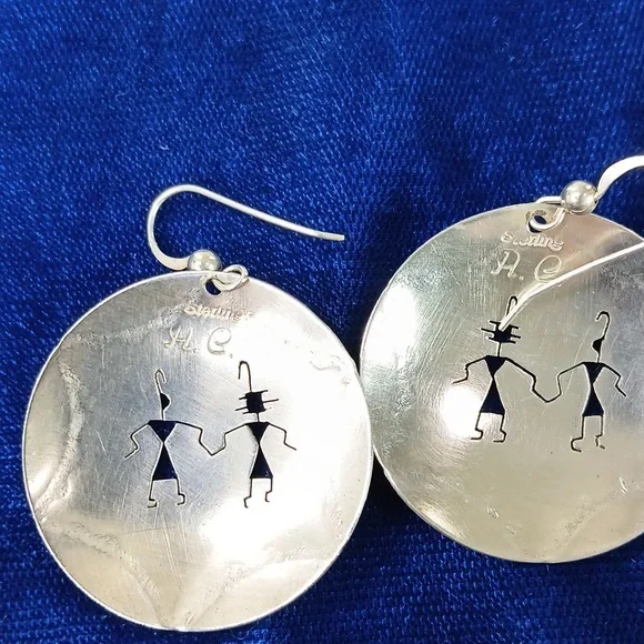 Native American Hook Earrings Sterling Silver Cut Out Figures and Turquoise - Picture 4 of 12